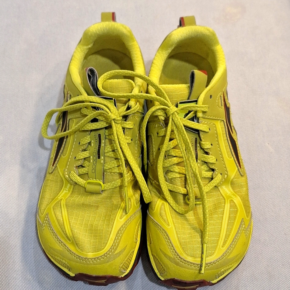 Men's Altra lone peak trail shoes in Vibrant Yellow